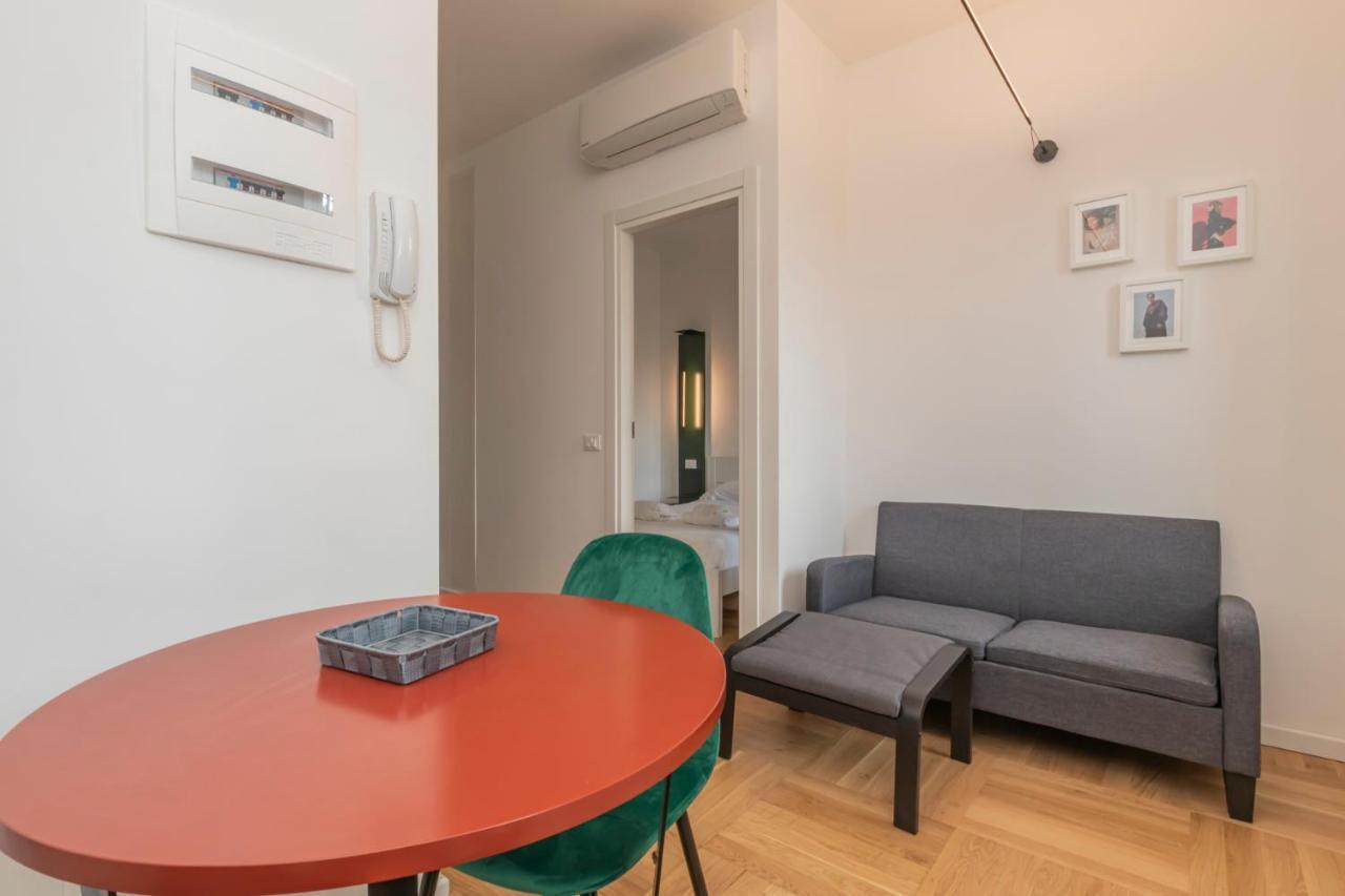 Luxury Apartment Savona 65 Милан Экстерьер фото